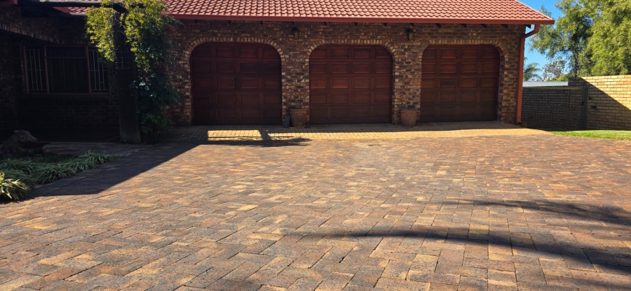 4 Bedroom Property for Sale in Doringkruin North West